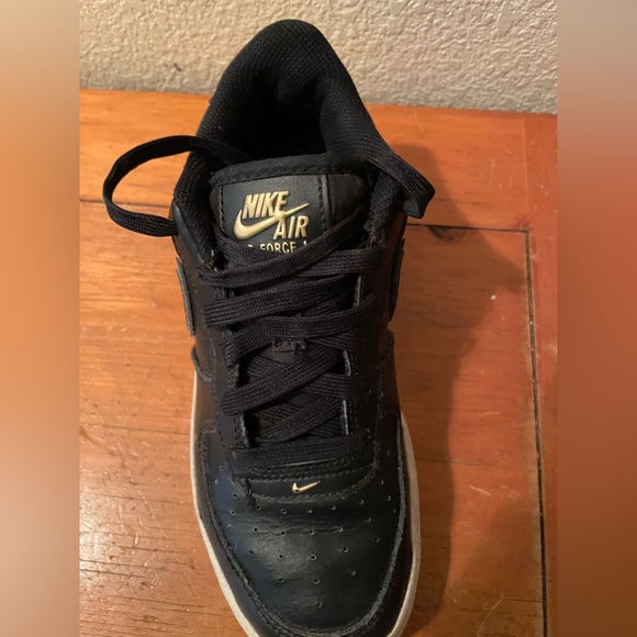 af1 82 black gold